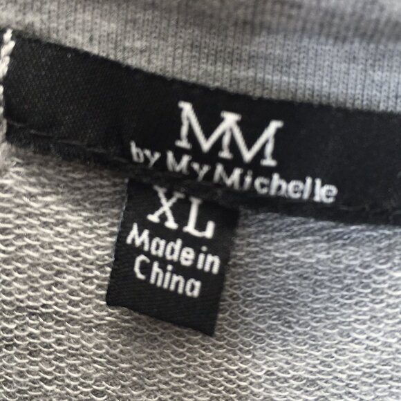 My Michelle Pullover Top Women Size XL Gray Long Striped Slit Sleeves - Picture 7 of 9